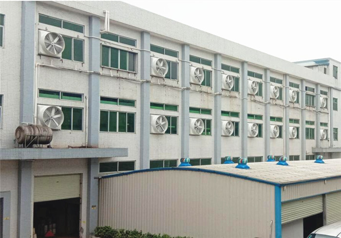 注塑车间安装叼嘿视频大全…